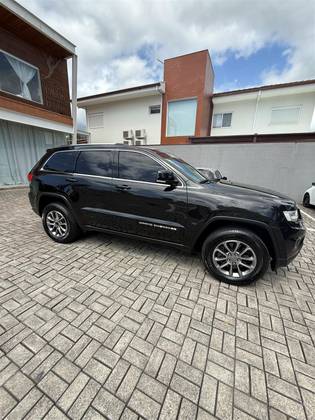 JEEP GRAND CHEROKEE 3.6 LAREDO 4X4 V6 24V GASOLINA 4P AUTOMÁTICO
